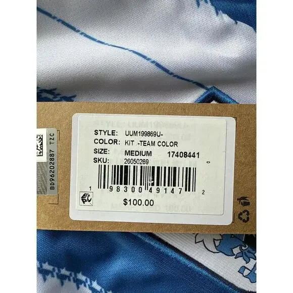 Huddersfield Town Men's Football Jersey by Umbro NWT Men’s Medium - Picture 4 of 6